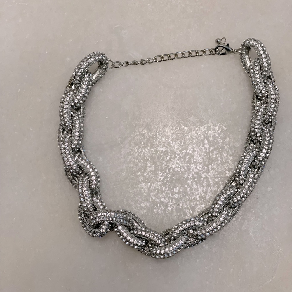 Beautiful silver/Diamond statement necklace